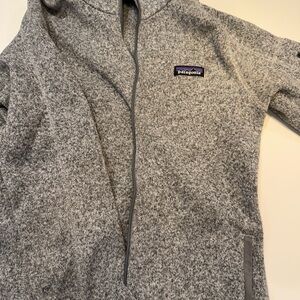 Patagonia Women’s Sweatshirt size S